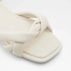 Aldo Buttercupp -ALDO Sales Store buttercupp white 110 002 043 alt4 sq nt 1600x1600 411c5840 288d 4609 9d16 a5f271f8aa72 sw