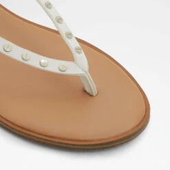 Aldo Filanna -ALDO Sales Store filanna white 100 002 043 alt4 sq nt 1600x1600 aaf0ae4b 911e 4238 9750 f4dedf21da4d sw