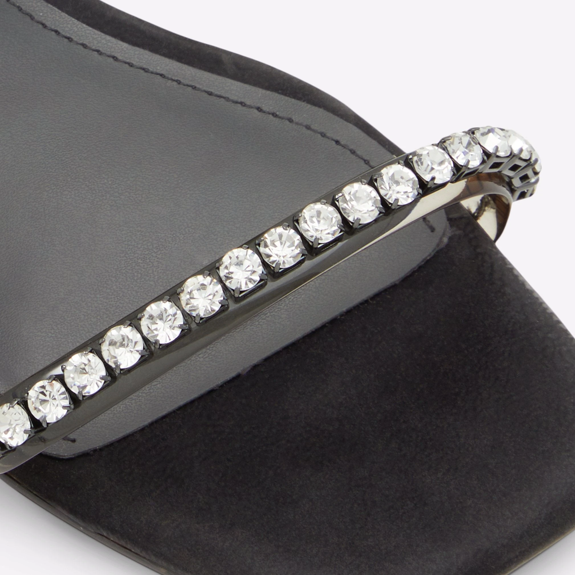 Aldo Illana 8 Aldo Illana - Image 8