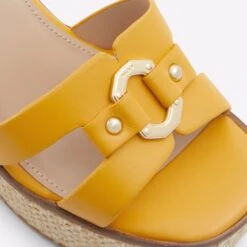 Aldo Onan -ALDO Sales Store onan yellow 700 002 043 detail sq nt 2018x2018 d1cacc93 e1fa 4d13 9b29 e4483b92d709